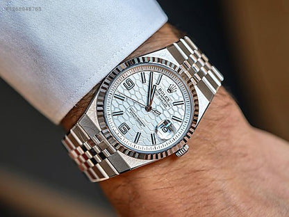 Rolex Oyster Perpetual Land-Dweller